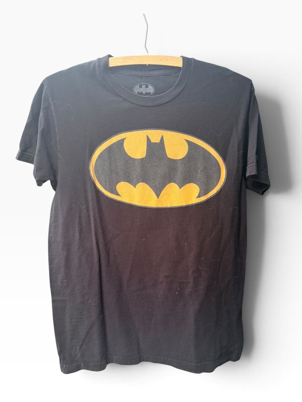 Batman Black T-Shirt with Yellow Bat Emblem SZ M